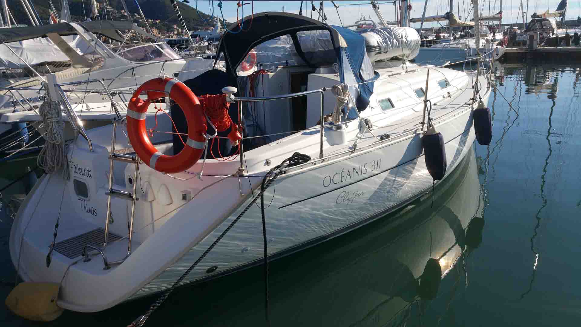 Doccia scampata Beneteau Oceanis 31.3 rollafiocco Marina Di Varazze esperienze di vela